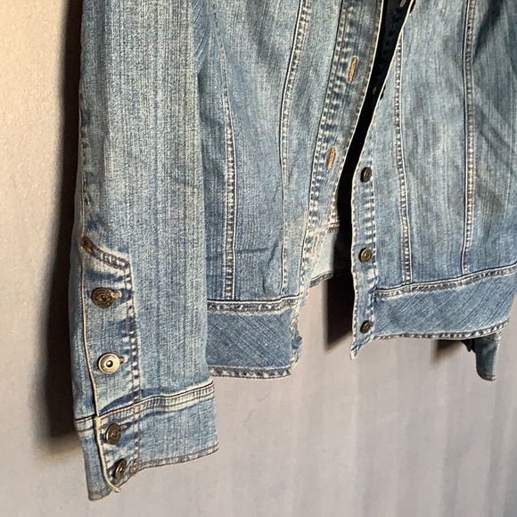 Jean jacket - Picture 8 of 14